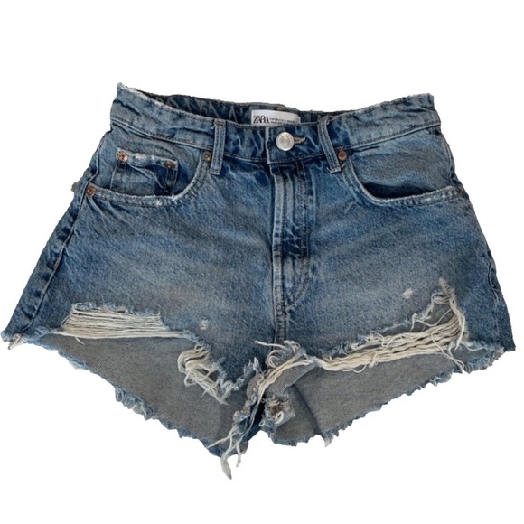 ZARA Distressed Cut-Off Denim Shorts; Blue; Size 4 - Picture 1 of 3